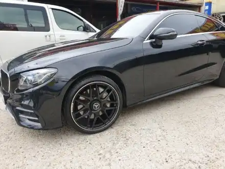 벤츠 E클래스 W213순정 AMG 마차 정품 퍼포먼스20인치 장착사진 / 경기 포천 소흘 시공 사진