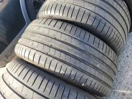 275 40 21 315 35 21 피렐리 피제로 pz4 런플랫 중고타이어 한대분 99만원 판매 BMW X5 X6 순정타이어 별마킹 있습니다 / 경기 포천 소흘 시공 사진