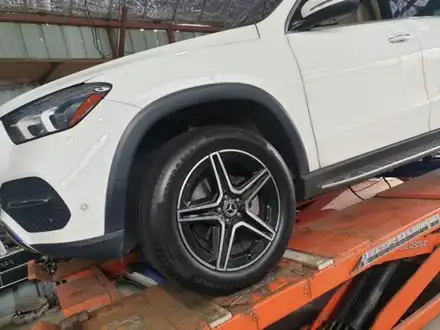벤츠 GLE 최신형 AMG 별 정품 20인치 래프리카 보다 싸게판매합니다 99만원 대품없이 가격입니다 / 경기 포천 소흘 시공 사진
