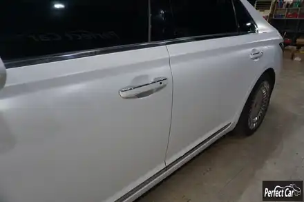 제네시스 G90 블랙에서 사틴 화이트로 전체랩핑!안산근교 퍼펙트카 랩핑전문샵에서 랩핑시공~ / 시흥 시공 사진
