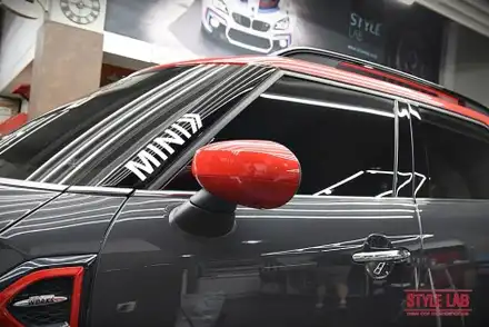 미니(MINI) 컨트리맨 JCW : 레드로 루프스킨, 스포일러, 사이드미러를 바꿔주어 투톤 연출. 에이버리 카마인레드 랩핑 / 하남랩핑 전문점 스타일랩 / 하남, 송파, 강동, 경기광주 시공 사진