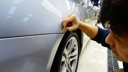 BMW320i 뒤에서 박힌 뒷범퍼 마곡지구 수입차도색 전문점에서 해결 / 강남구 역삼동 시공 사진