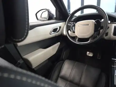 레인지로버 실내도색 바닥풀매트 포인트로는 이거 / 인천 남동구 고잔동 시공 사진