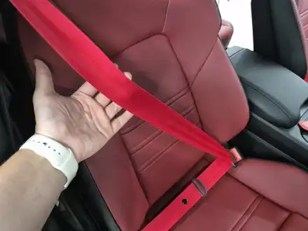 포르쉐 카이엔 컬러안전벨트로 부족한옵션 채우기 / 인천 남동구 고잔동 시공 사진