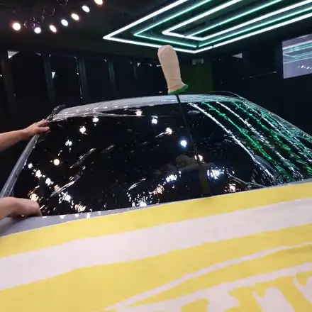 BMW X6 차량 앞유리 돌빵 윈드실드 시공으로 철통방어 / 김포시 장기동 시공 사진