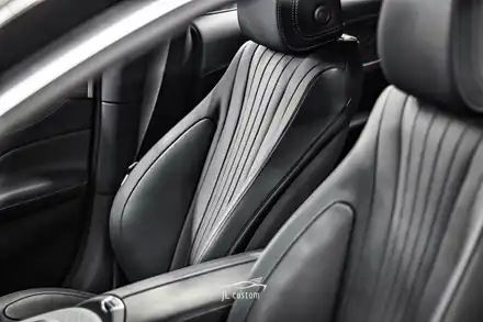 벤츠 CLS 450 AMG 핸들 교체 시공과 R 버튼 활성화로 편리함과 실내 드레스업을 동시에! / 대전 서구, 세종, 청주, 천안 시공 사진