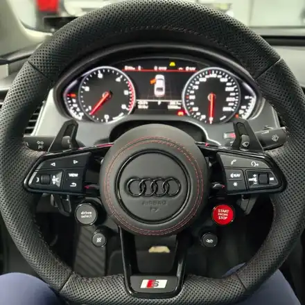 아우디 A8 D4 60TDI, 신형 R8 4버튼 핸들 장착 및 4버튼 활성화로 실내 업그레이드 / 양주, 구리, 의정부 시공 사진