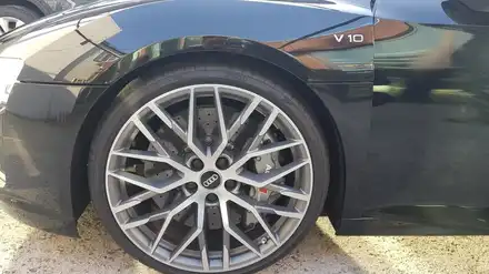 Audi R8 V10 plus Coupe 파워,퍼포먼스 끝판왕 / 전주 덕진동 시공 사진
