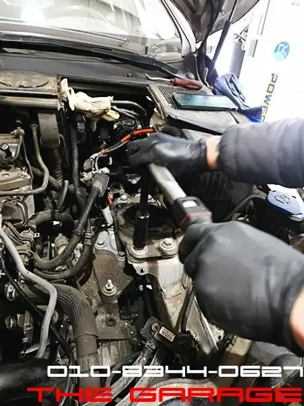 < 볼보 S60 D2 소모품 교환작업 > 벤츠정비 아우디정비 bmw정비 수입차정비 1급공업사 사고수리 보험수리 자차보험수리 판금도색 바디킷 컨버젼 / 대전 유성 화암동 시공 사진