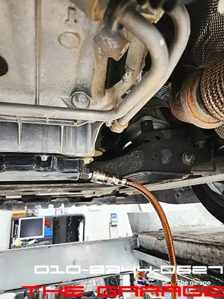 벤츠 W205 c200 엔진오일 합성유 리퀴몰리 롱타임 하이테크 적용 인스톨  대전엔진오일 대전수입차엔진오일 벤츠엔진오일 아우디엔진오일 / 대전 유성 화암동 시공 사진