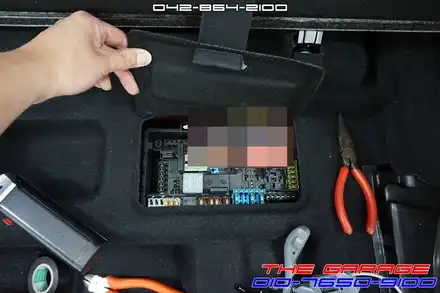 벤츠 GLC 아이나비퀀텀3블랙박스 에코파워팩S12보조배터리 작업 / 대전 유성, 세종, 논산 시공 사진