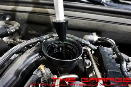 대전세종시엔진오일 대전아우디엔진오일 대전브레이크튜닝 - < 더 게러지 > 아우디 A4 2.0 TDI 엔진오일 합성유 리퀴몰리 디젤하이테크 잔유제거 오일샤워적용 인스톨 / 대전 유성 화암동 시공 사진