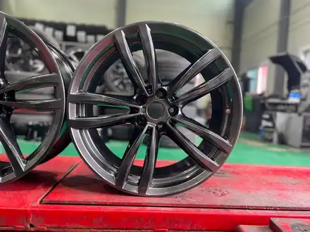 호평동 마석 휠복원 BMW7시리즈 19인치 분체 고스트크롬휠복원도색 / 남양주, 강동, 하남, 송파 시공 사진