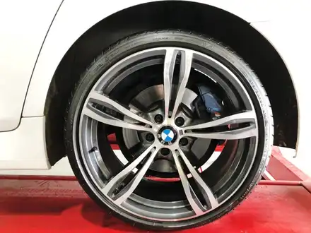 BMW5시리즈 차량 휠교체작업!! M5 ST 20인치 휠장착작업!!힐링타이어/남양주힐링타이어/BMW/BMW휠/M5휠/20인치휠/20인치타이어/남양주타이어/구리휠/휠튜닝/복원휠 / 남양주, 강동, 하남, 송파 시공 사진