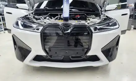 부천 순수전기차 BMW iX 아이코닉 글로우 & M70 그릴 교체 작업 / 경기 김포 시공 사진