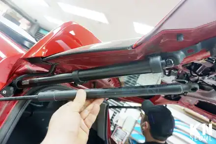 [토요타 라브4 (RAV4)] 전동트렁크 작업 / 서울 케이엔오토웍스 / 김포,일산,고양 시공 사진