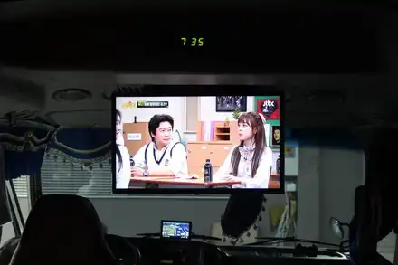 현대 E카운티 코일매트 그리고 천장 TV 모니터 장착 (통근용 차량에 튜닝하셨습니다~) / 부산, 기장, 양산 시공 사진