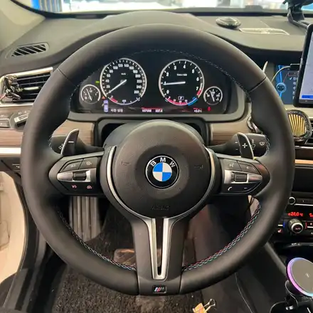 BMW F07 5GT M핸들 디자인으로 교체했습니다 / 서울 용산 중구 시공 사진