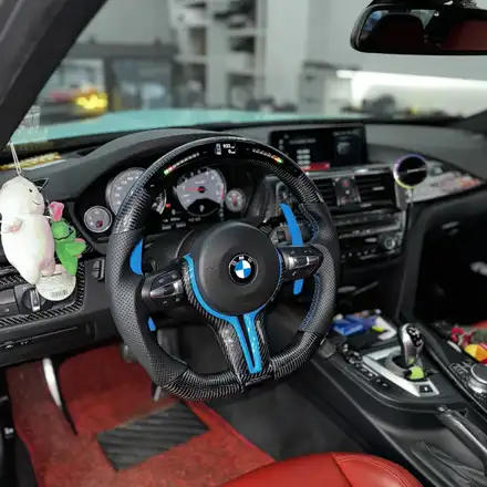 BMW F80 M3 LED퍼포먼스카본핸들 D컷 교체시공했습니다 / 서울 용산 도원동 시공 사진