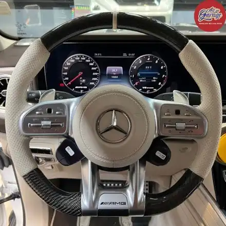 벤츠 W463 21년식 G63AMG 베이지 AMG카본핸들 및 순정어질리티셀렉트 활성화 작업 핸들 디자인변경 / 서울 용산 중구 시공 사진