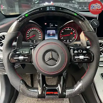 벤츠 W205 C43AMG 세단/ 신형벤츠AMG카본LED퍼포먼스핸들 교체작업 / AMG핸들 / 서울 용산 중구 시공 사진