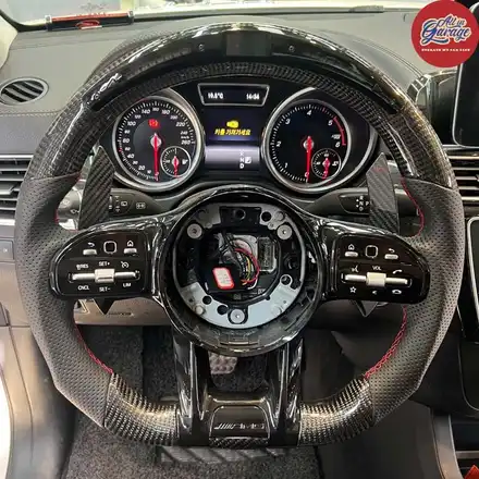 벤츠 X166 GLS350D / 신형벤츠 카본D컷LED퍼포먼스 AMG핸들 교체시공 / 서울 용산 중구 시공 사진