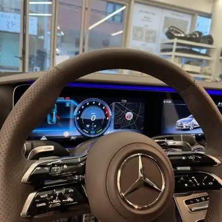 벤츠 C257 CLS 2020 22벤츠 잠자리AMG핸들로 디자인을 변경하였습니다 / 서울 용산 중구 시공 사진