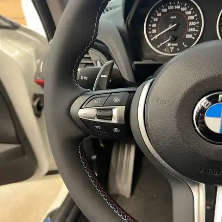 BMW F20 1시리즈 118D M핸들 커스텀으로 교체하다 / 서울 용산 중구 시공 사진