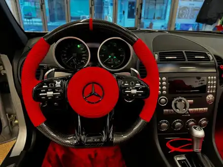 [올인게러지] 벤츠 R171 SLK 신형 AMG 카본핸들 장착완료 색상 맞춤 레드 / 서울 용산 도원동 시공 사진