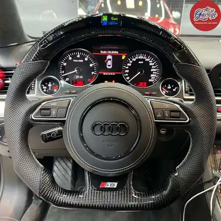 아우디 S8 5.2 FSI 콰트로 D3 RS카본D컷핸들과 LED퍼포먼스조합으로 디자인 변경 / 서울 용산 중구 시공 사진