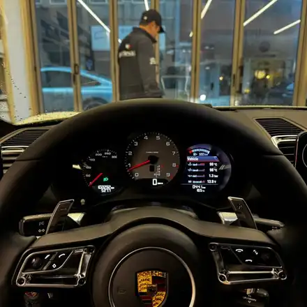 [올인게러지] 포르쉐 981 카이맨 GTS 열선 적용 GT커스텀핸들 이제는 차량에 걸맞는핸들 장착 / 서울 용산 도원동 시공 사진
