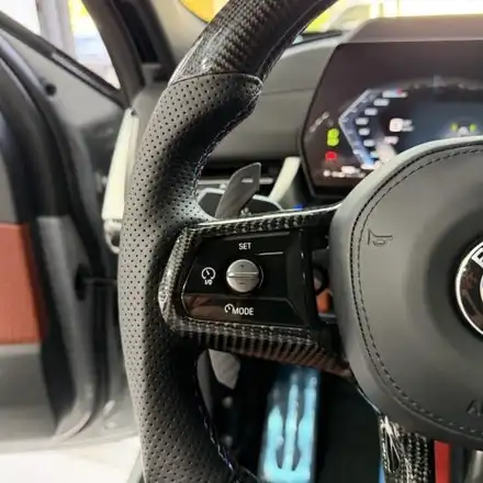 [올인게러지] BMW X2 M35I 26년식 신형 M카본핸들 D컷교체 정품핸들 / 서울 용산 도원동 시공 사진