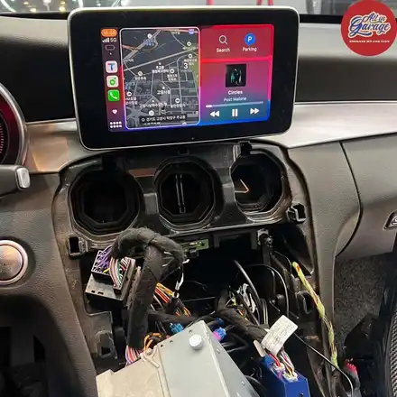 벤츠 W205 C220D / 신형벤츠AMG핸들 교체작업 및 무선카플레이 활성화 작업 / AMG핸들 / 서울 용산 중구 시공 사진