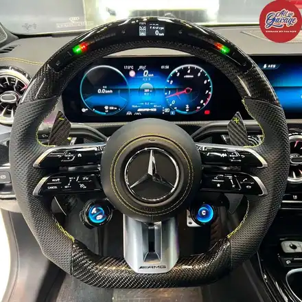벤츠AMG C118 CLA45S  최신형벤츠 잠자리AMG카본D컷LED퍼포먼스핸들 및 OLED어질리티 교체작업 / 서울 용산 중구 시공 사진