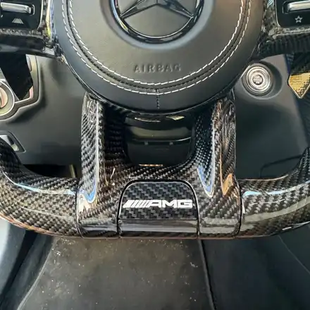 [올인게러지] 벤츠 X253 GLC220D 쿠페 20년식 신형 AMG 카본핸들 전체 카본트림 화이트 스티치 튜닝 / 서울 용산 도원동 시공 사진