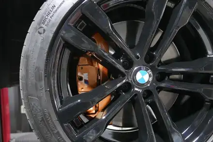 bmw x5 m + 검정유광 휠 복원 도장 + 오렌지 골드 캘리퍼 우레탄도장 + m레터링 작업 / BMW / X5 / 부산 금정구 시공 사진