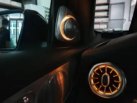 벤츠 GLC - 후회없는 선택 전동 3D부메스터와 LED송풍구 장착 / 인천 서구 시공 사진