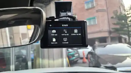 티구안 순정 블랙박스 고장으로 아이나비Z8000 교체후 안전하게 녹화합니다 / 인천, 부평, 부천 시공 사진