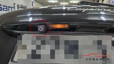 포르쉐 카이엔 후방카메라 화면 불량으로 카메라 교체하기 / 인천, 부평, 부천 시공 사진