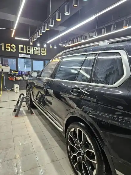 차량 석회물 제거를 위한 정밀광택!!/ BMW X7 M40i/  수원 영통 광교 / 프리미엄 디테일링 센터 /153디테일링 / 경기 수원 시공 사진