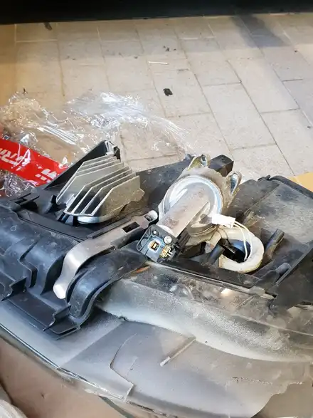 BMW 528i(F10) 라이트 교체 작업 / 충남 천안 시공 사진