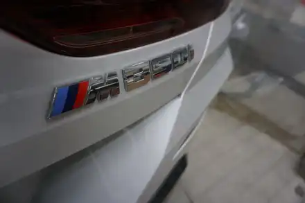 BMW M850i 배기 튜닝 스포티한 V8 사운드 증폭 중통 보펜 모듈 작업입니다. / 서울 동작 시공 사진