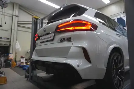 BMW X5 M 컴페티션 폭발적인 배기음 튜닝하기! 중통 앤드 풀 가변 배기 세팅 / 서울 동작 시공 사진