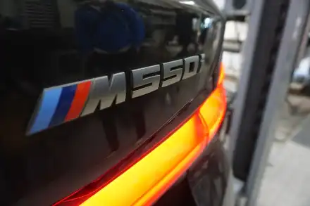 BMW M550i 배기 튜닝 시그니처 튜닝이죠? 중통 작업과 보펜 모듈 진행하였습니다! / 서울 동작 시공 사진