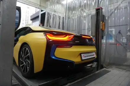 BMW i8  커스텀 제작으로 멋스러운 배기음 완성하였습니다. / 서울 동작 시공 사진