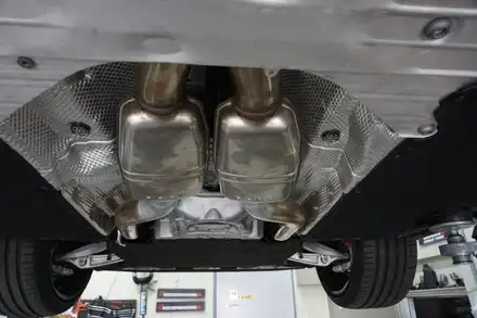 아우디 RS6 아반트 V8 고급스러운 배기음 튜닝 중통 작업이면 충분합니다. / 서울 동작 시공 사진