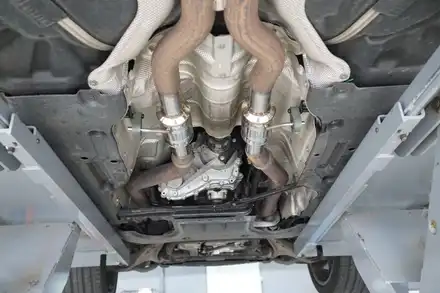벤츠 ML63AMG 배기음튜닝 1.5배 사운드 증폭 튜닝 중통 소음기 교체 작업 / 서울 동작 시공 사진
