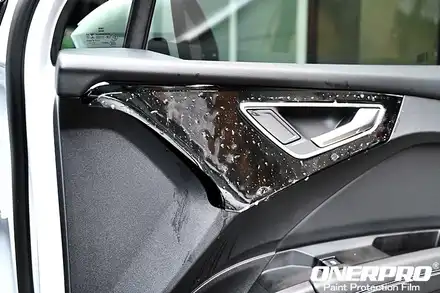 원중동ppf 아우디 Q4 40 e트론 글래시어 화이트 ppf 시공 및 문콕방지 도어가드 / 수원 팔달 시공 사진
