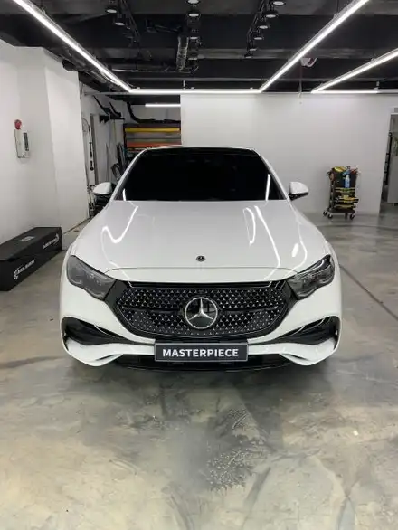 벤츠 E300 오벨 고광택 유광 블랙 크롬죽이기 / 크롬딜리트 / 블랙팩 랩핑 시공 (고양시 덕양구 삼송 원흥 일산) / 고양시 덕양구 삼송동 시공 사진