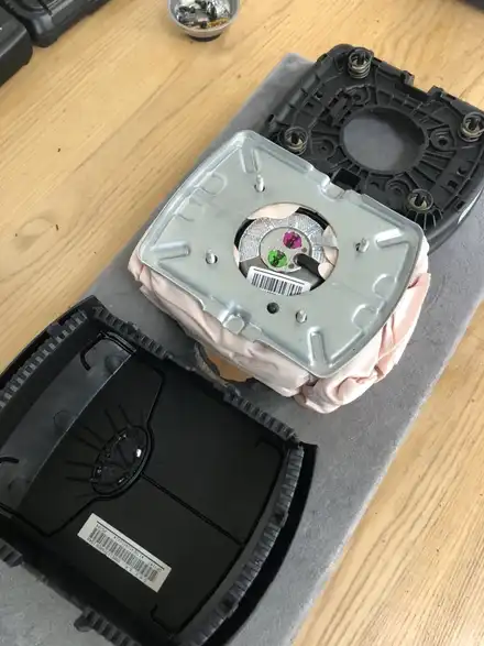 랜드로버 디스커버리4 핸들가죽교체 , 핸들에어백커버 가죽감싸기 작업 / 남양주 별내면 시공 사진